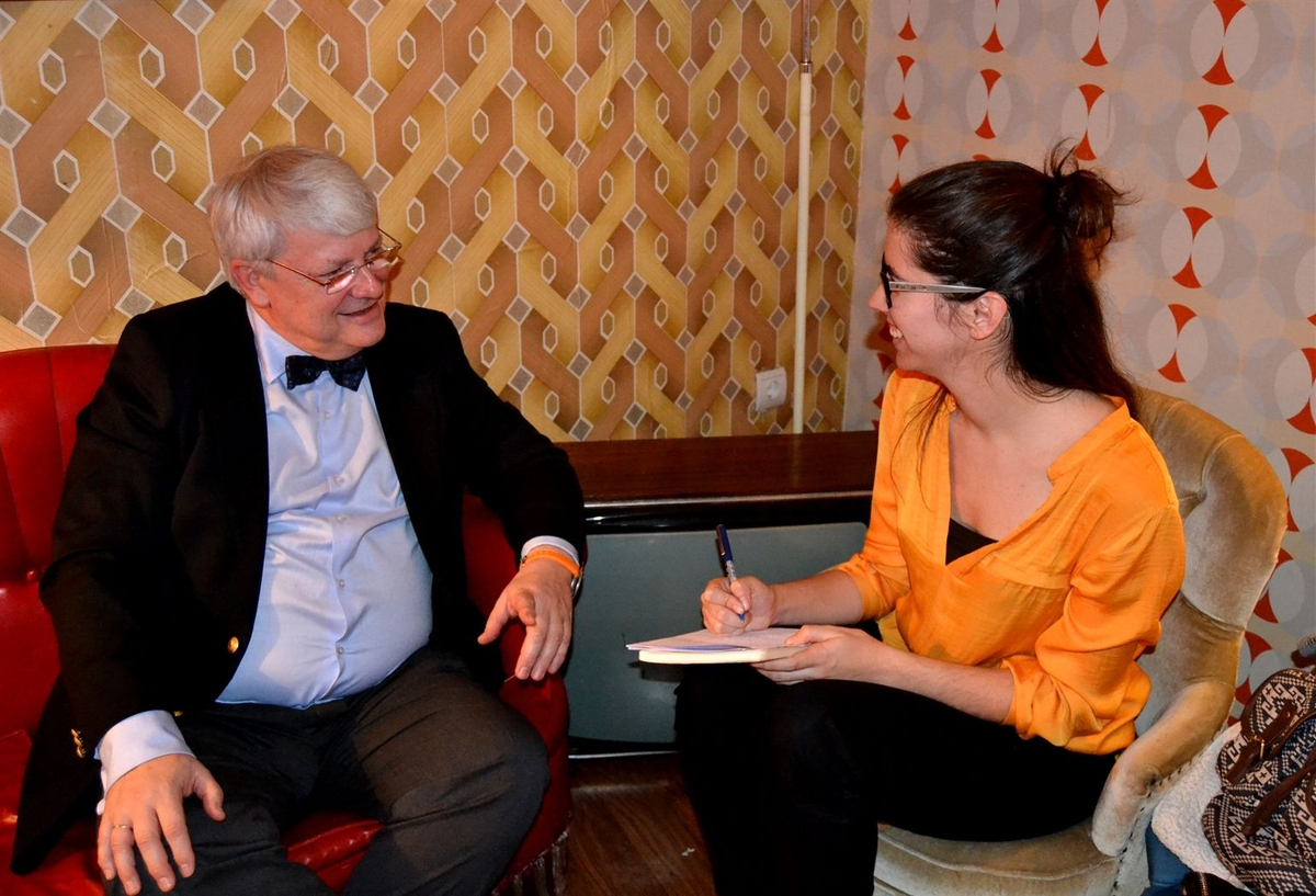 03.Amanda Simón entrevista a Javier de Val-Trabalibros---12447.webp