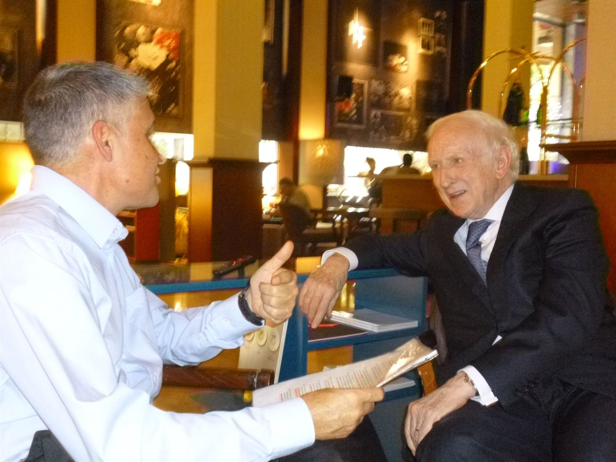 08.Bruno Montano de Trabalibros entrevista a Leopoldo Abadía---9545.webp