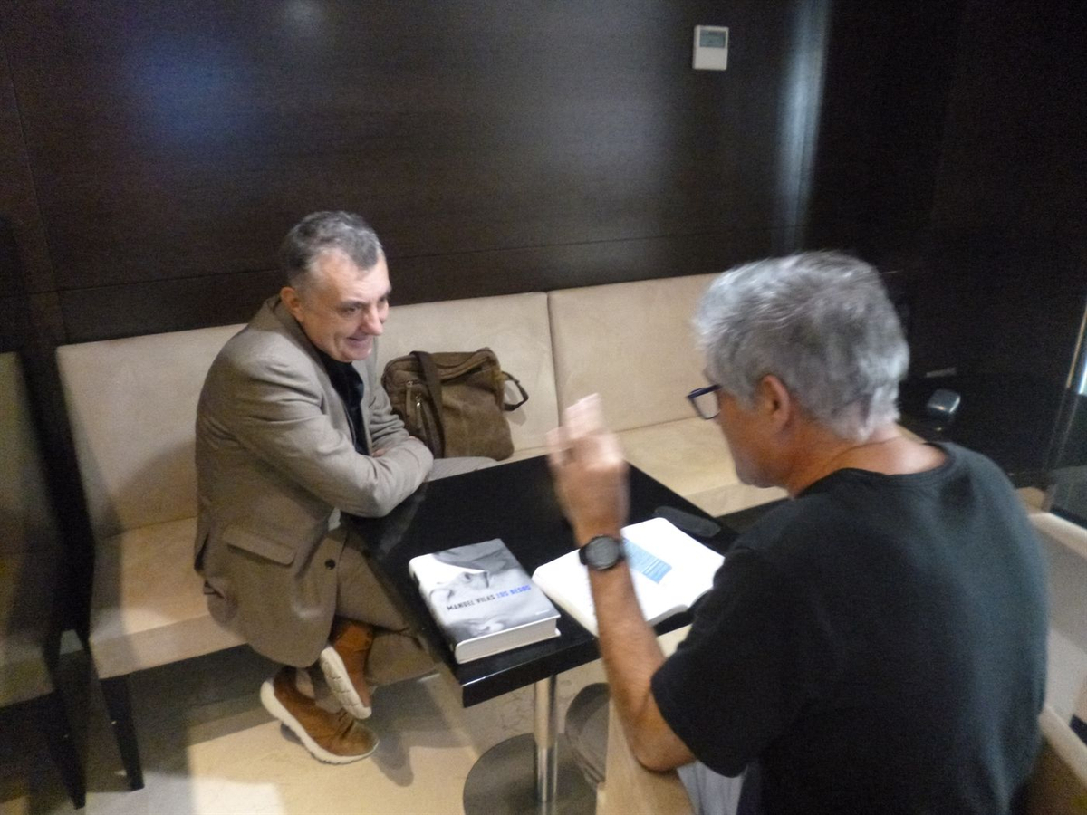 03.Bruno Montano de Trabalibros entrevista a Manuel Vilas---15117.webp