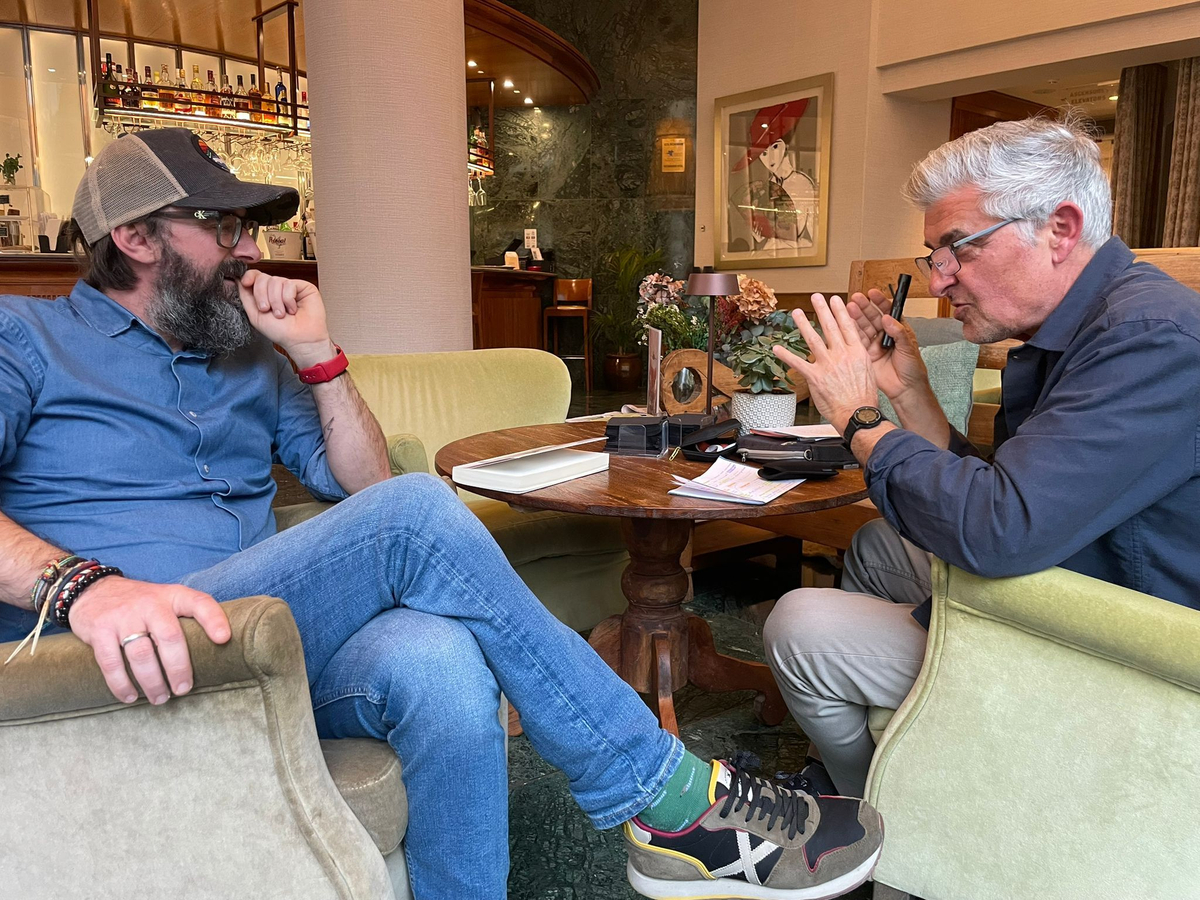 04.Bruno Montano entrevista a Juan Manuel Gil-Trabalibros.jpeg